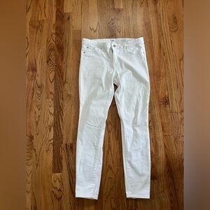 Gap white jeans size 8/29